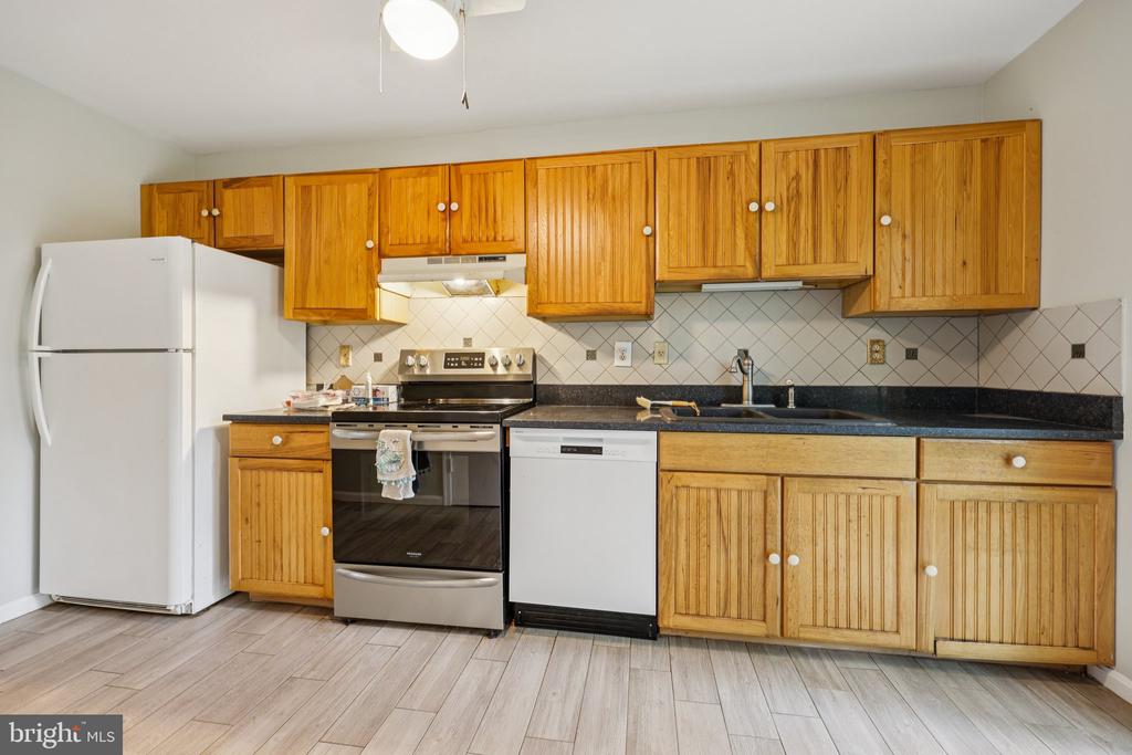 10102 FOXVILLE ROAD