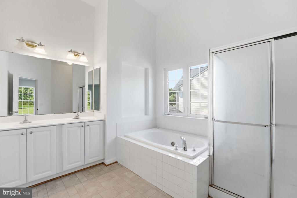6678 CLARKES DRIVE