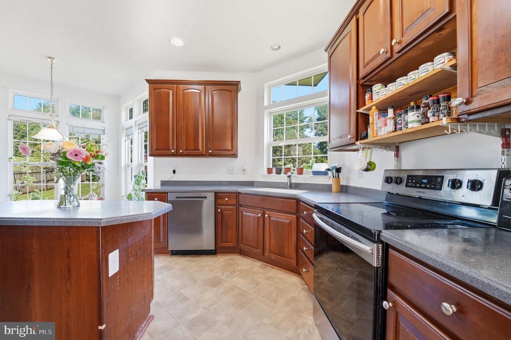 6678 CLARKES DRIVE