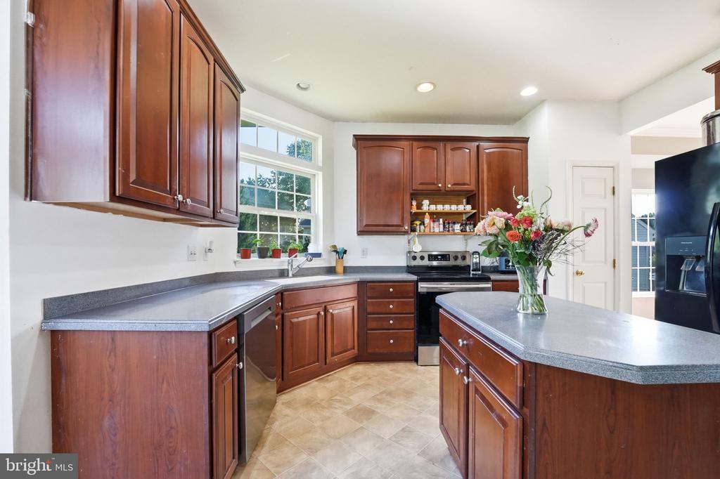 6678 CLARKES DRIVE
