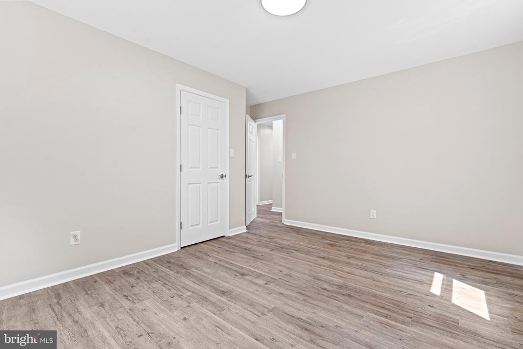 345 Bird Ln