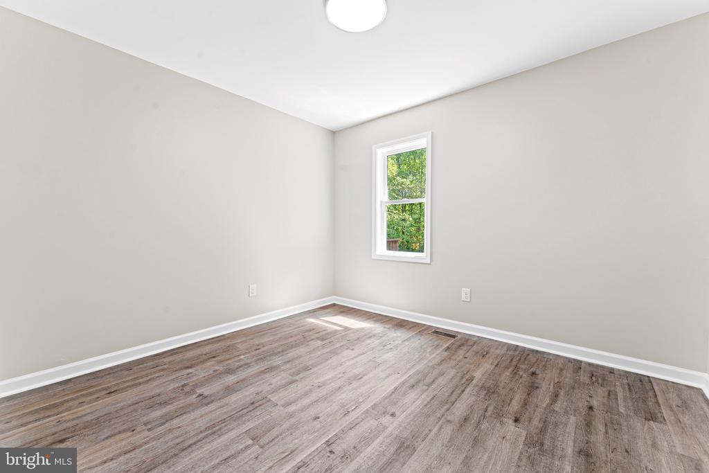 345 Bird Ln