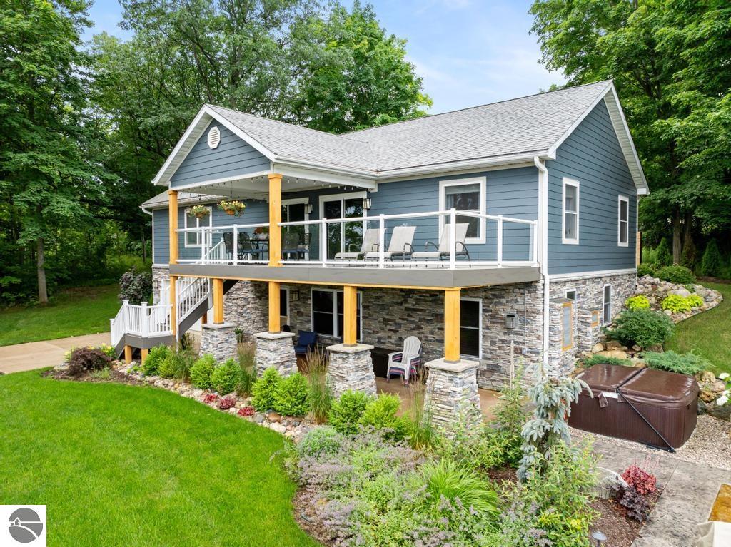 755 Blue Water Trail