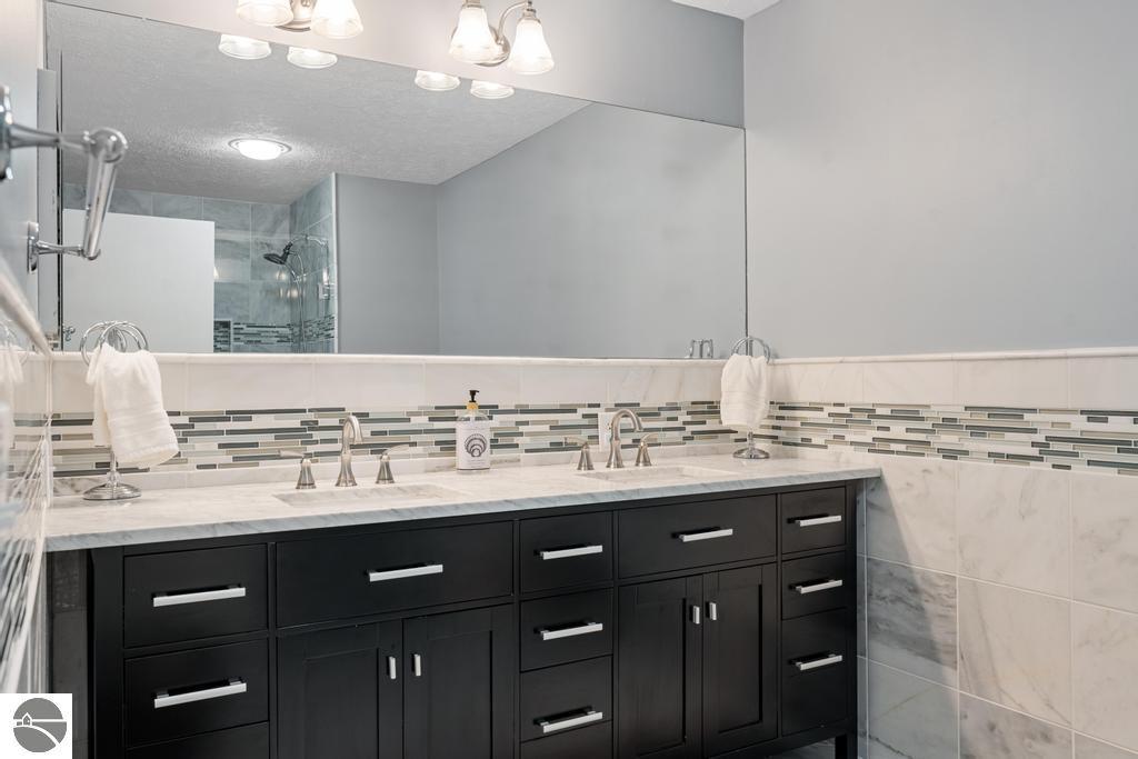 755 Blue Water Trail