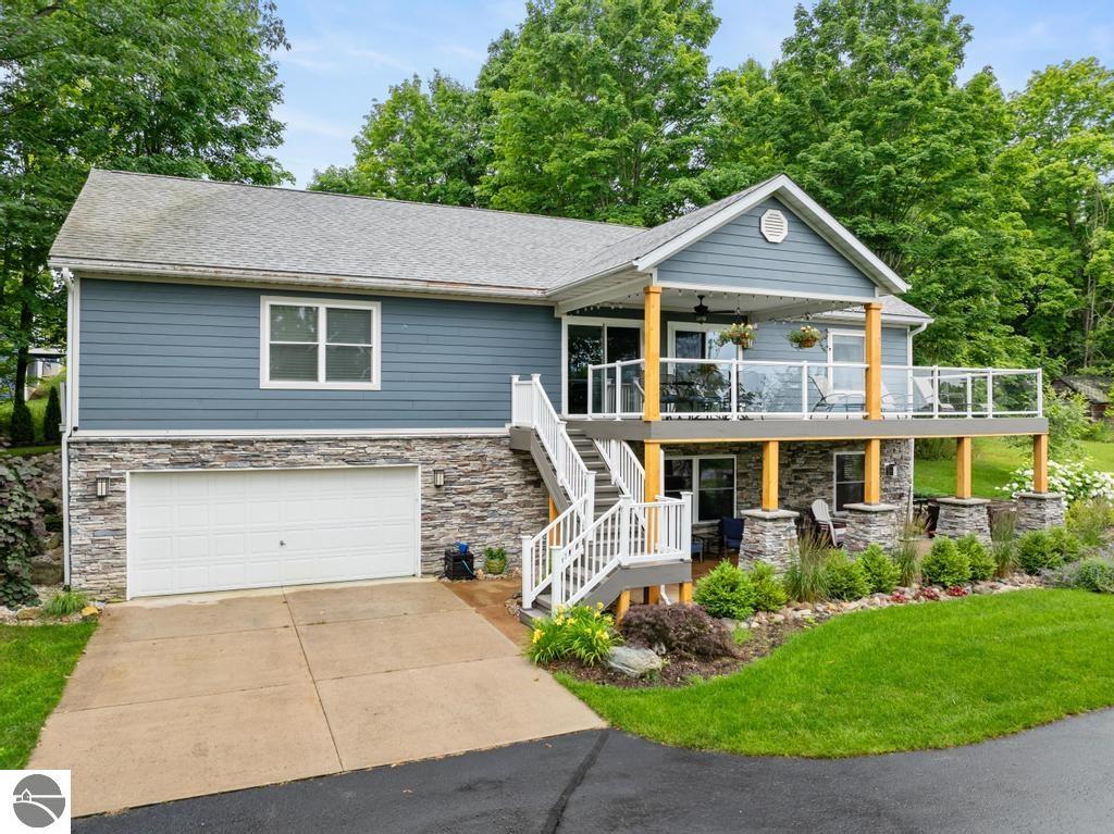 755 Blue Water Trail