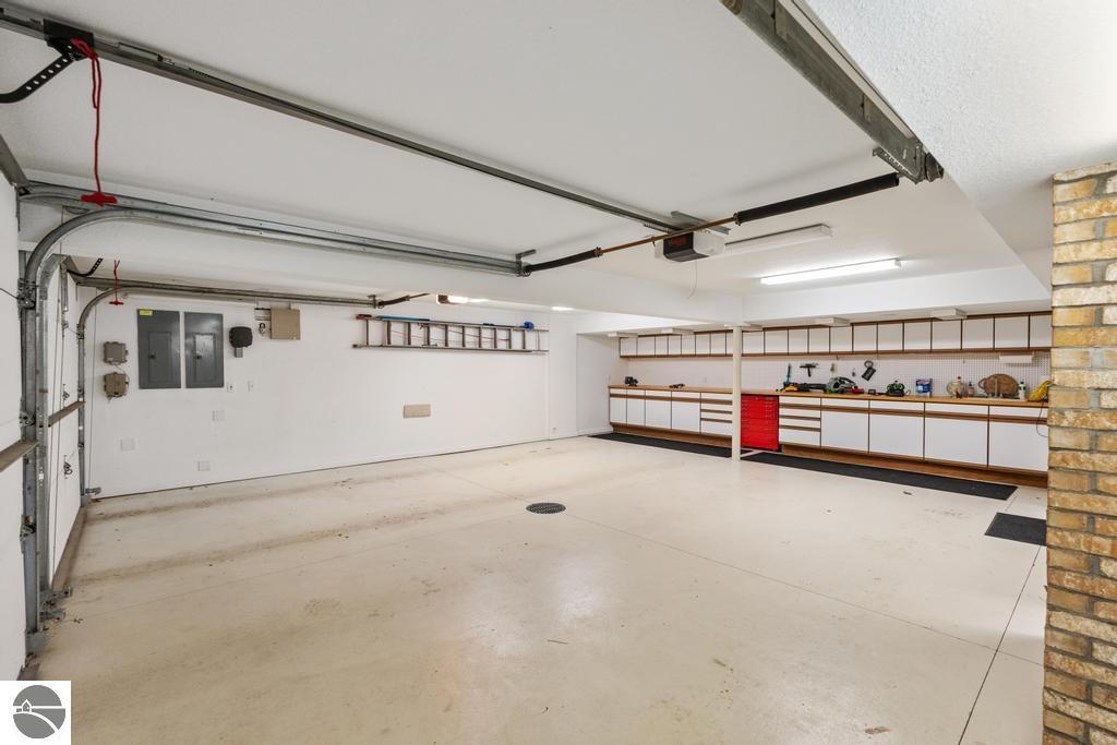 1 Thistle Downs Drive