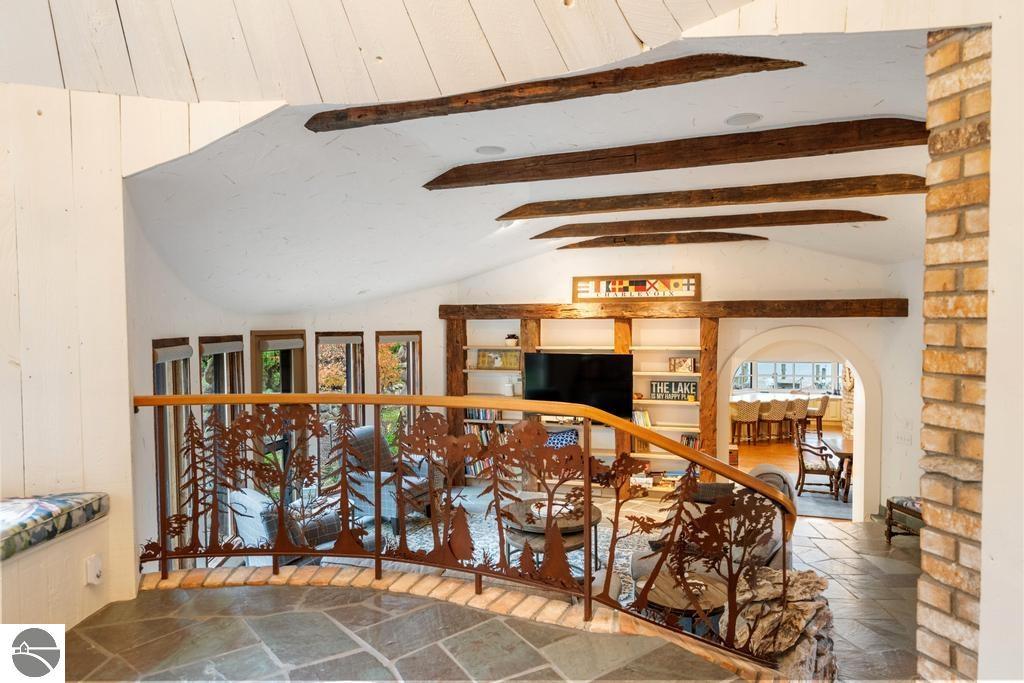 1 Thistle Downs Drive