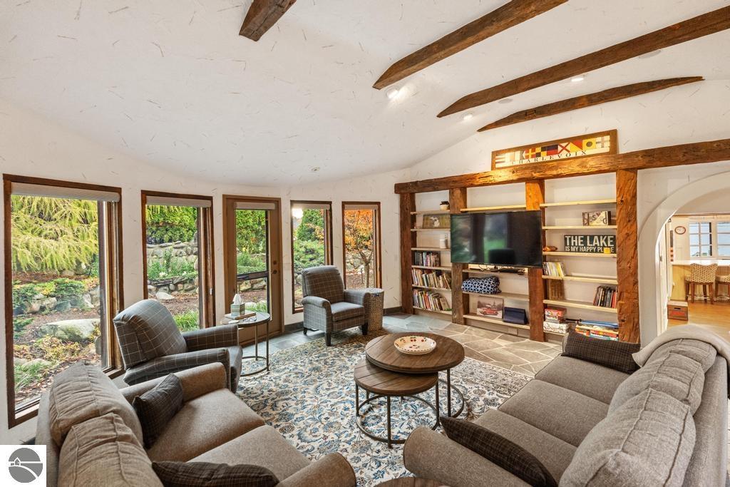 1 Thistle Downs Drive