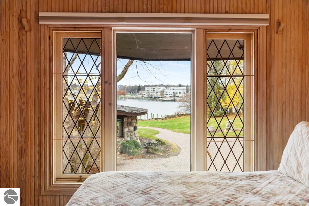 1 Thistle Downs Drive