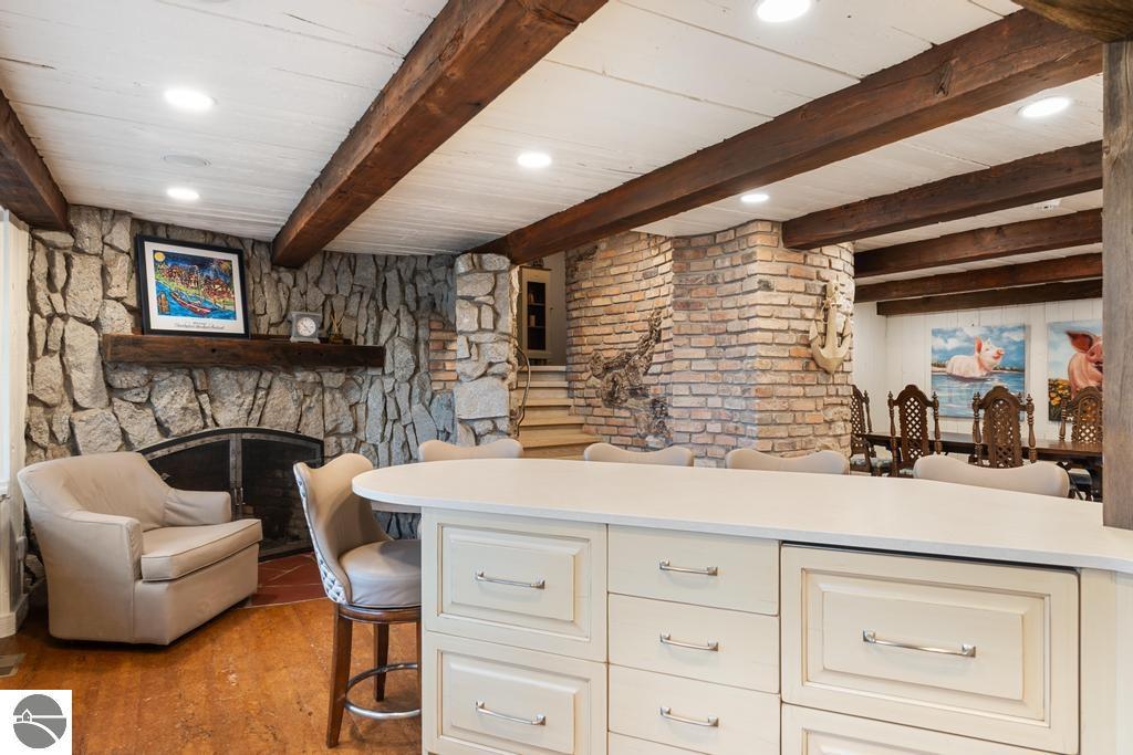 1 Thistle Downs Drive