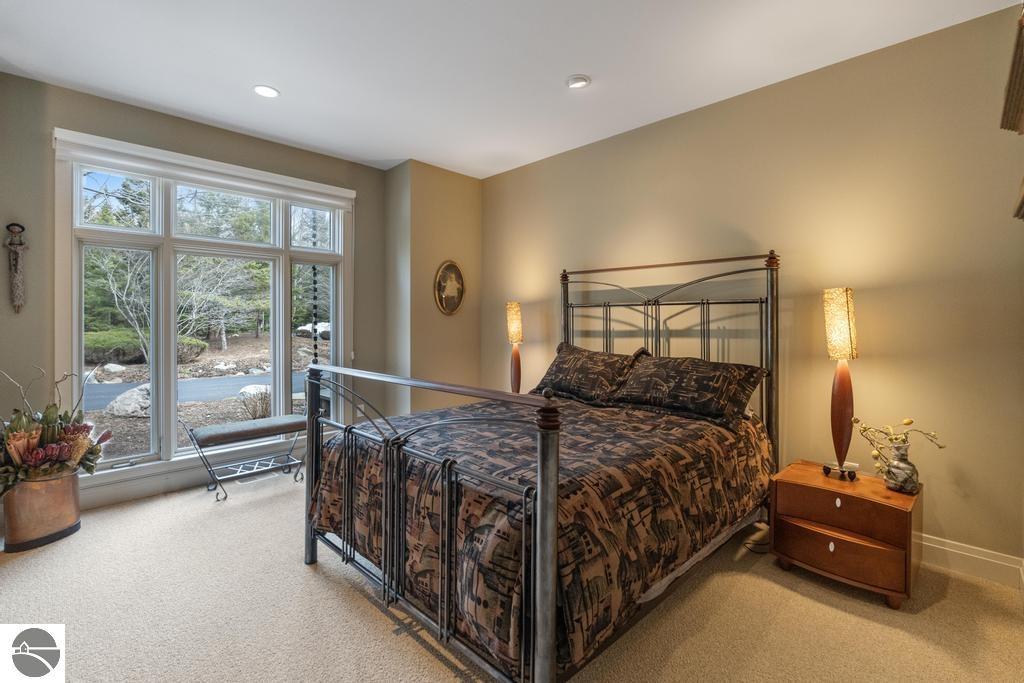 6579 Woods Creek Drive