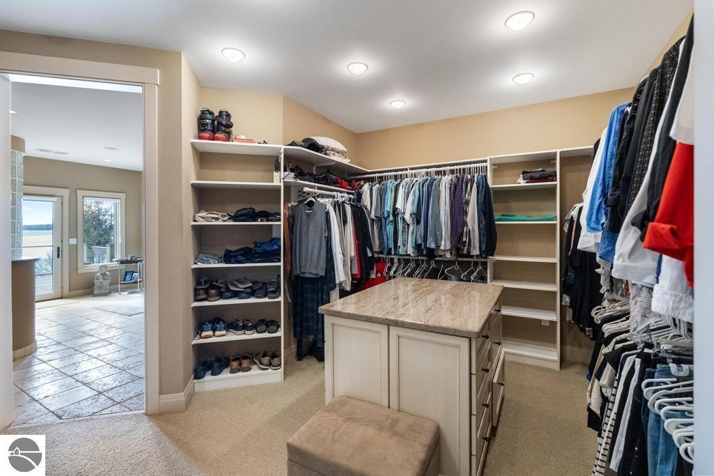 6579 Woods Creek Drive