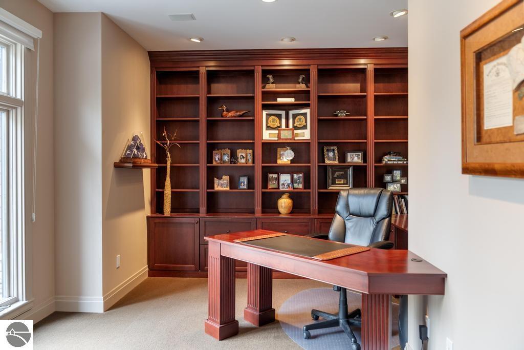 6579 Woods Creek Drive