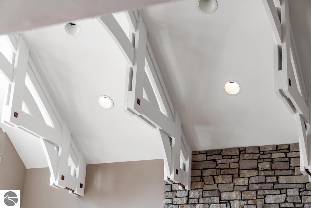 6579 Woods Creek Drive