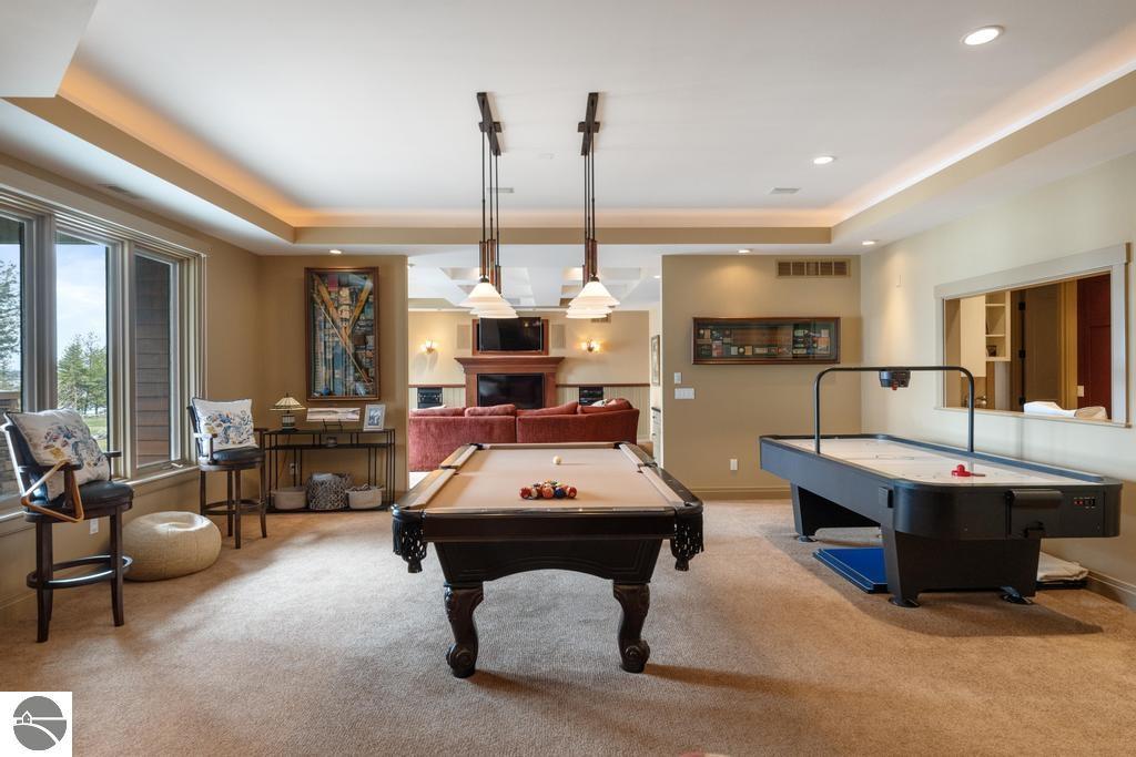 6579 Woods Creek Drive