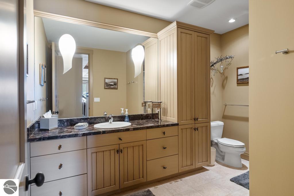 6579 Woods Creek Drive