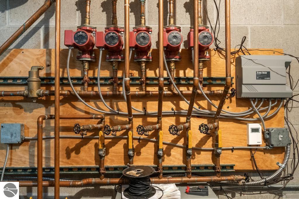 6579 Woods Creek Drive