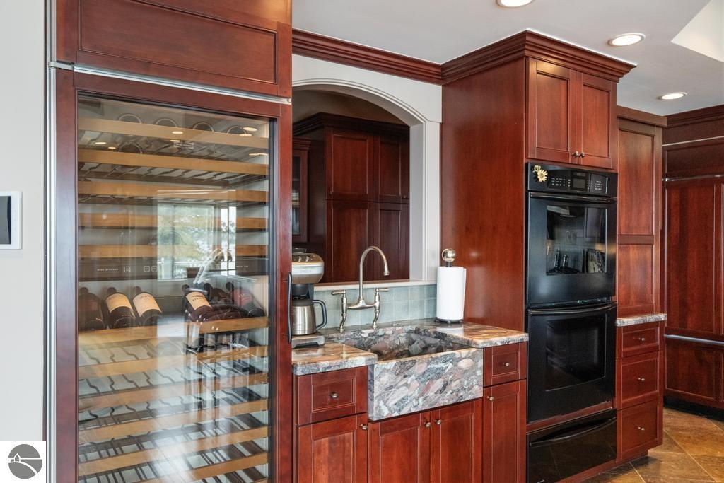 6579 Woods Creek Drive