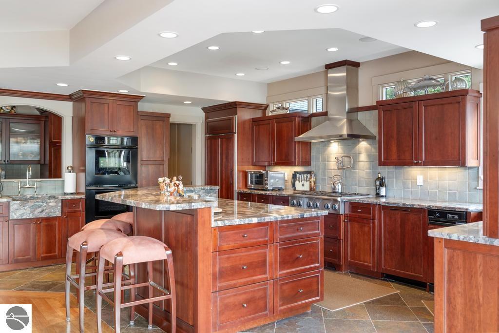 6579 Woods Creek Drive