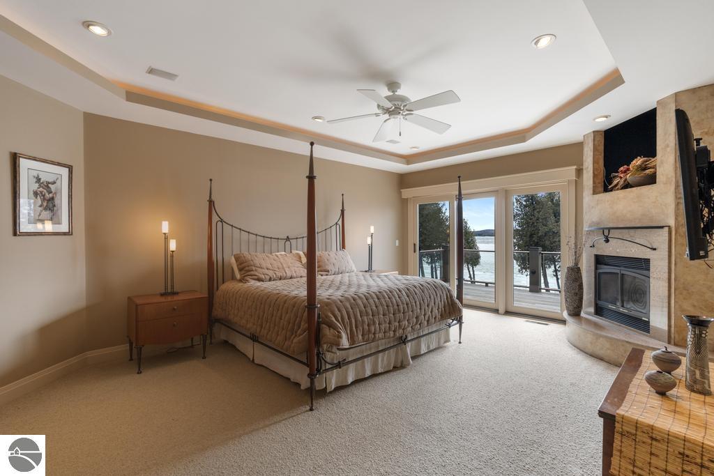 6579 Woods Creek Drive