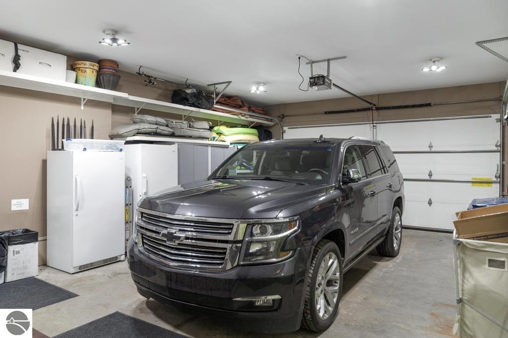 6579 Woods Creek Drive