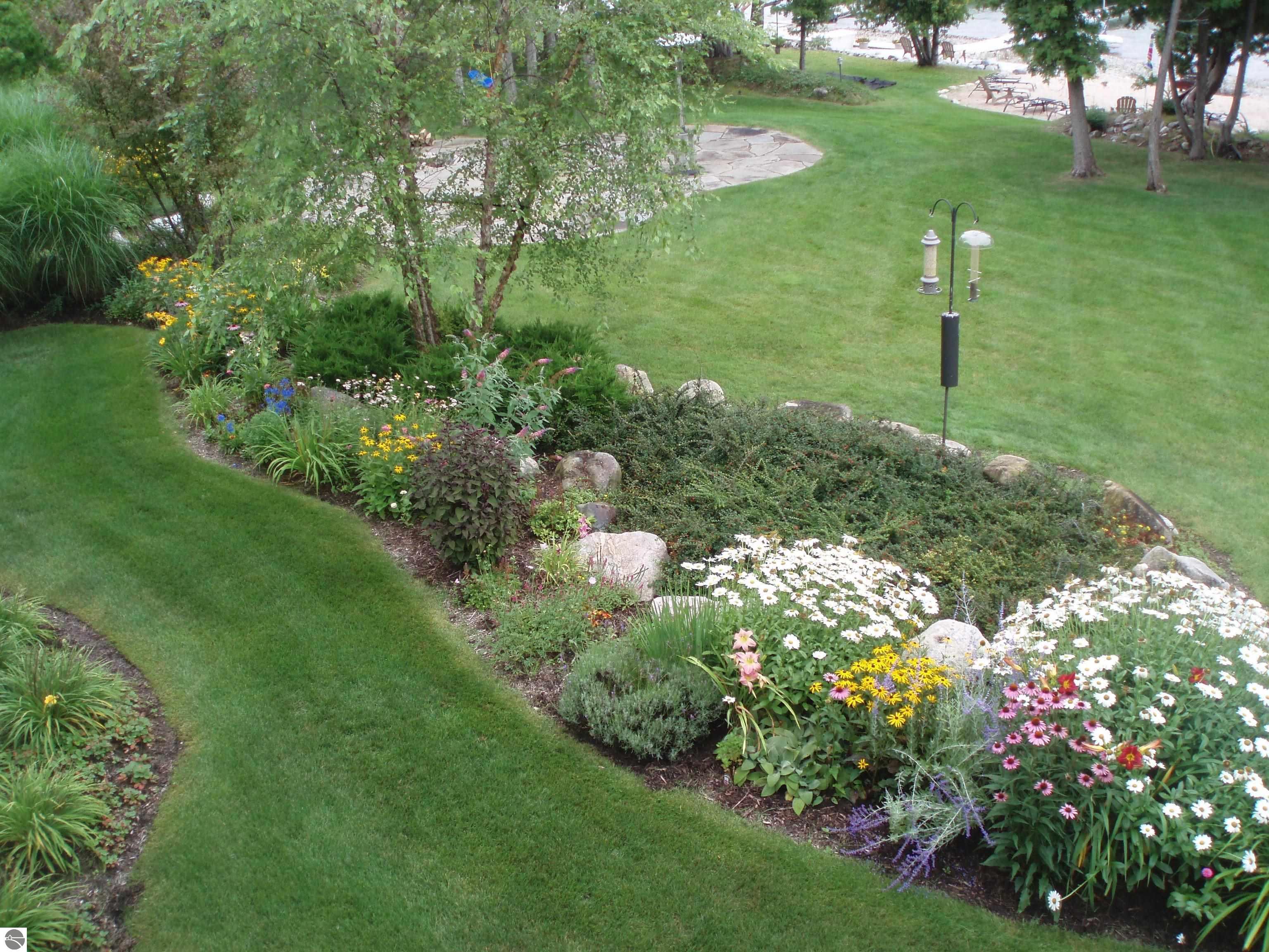 6579 Woods Creek Drive