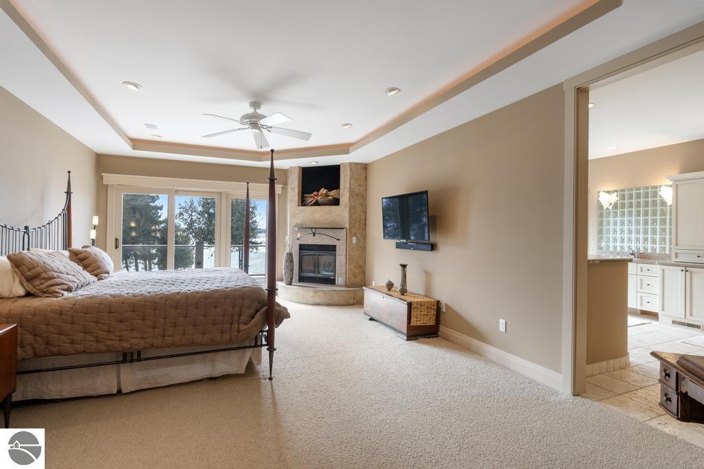 6579 Woods Creek Drive