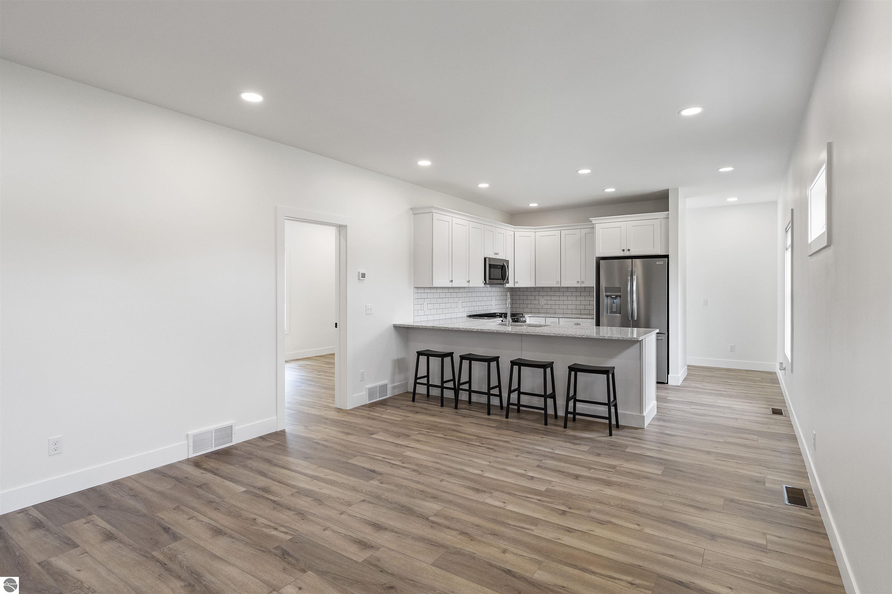 202 W Carpenter Street