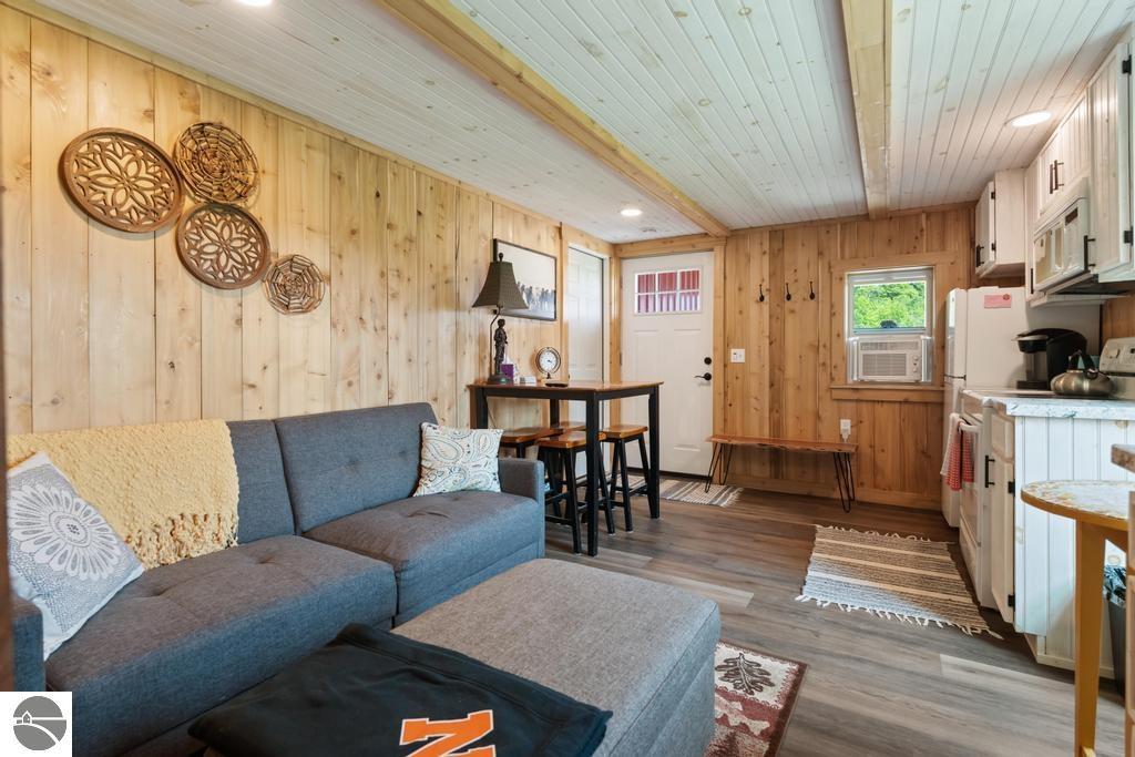 9235 Bailey Road