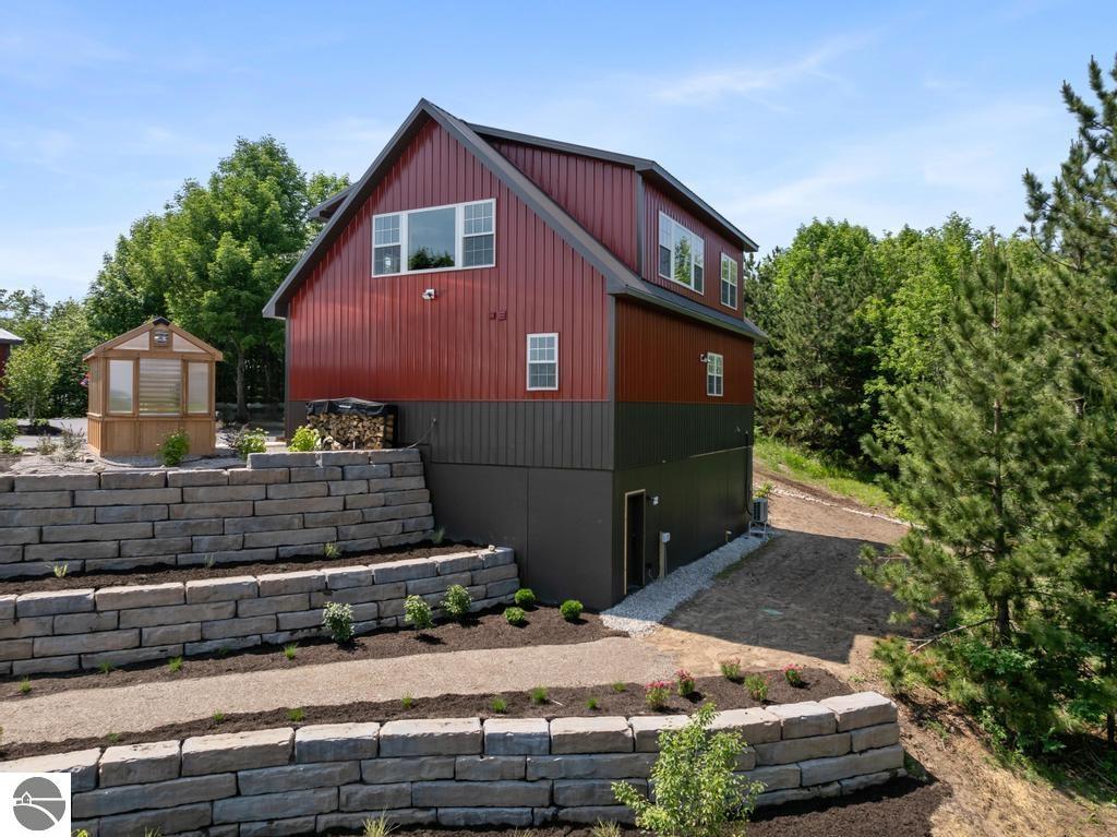 9235 Bailey Road