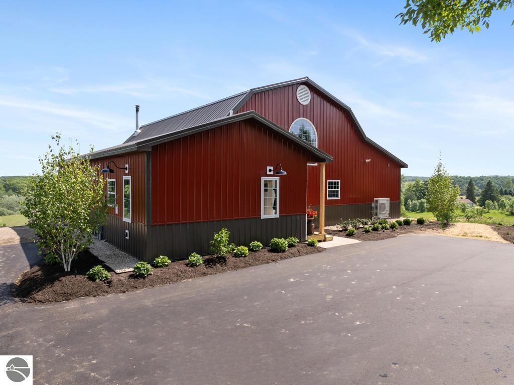 9235 Bailey Road