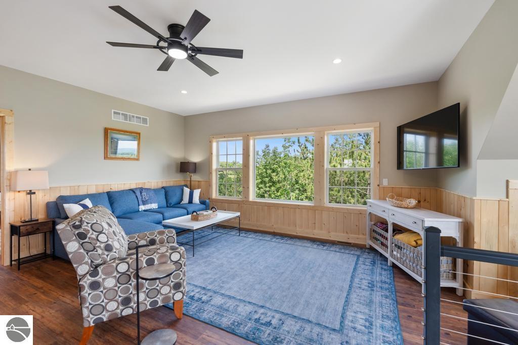 9235 Bailey Road