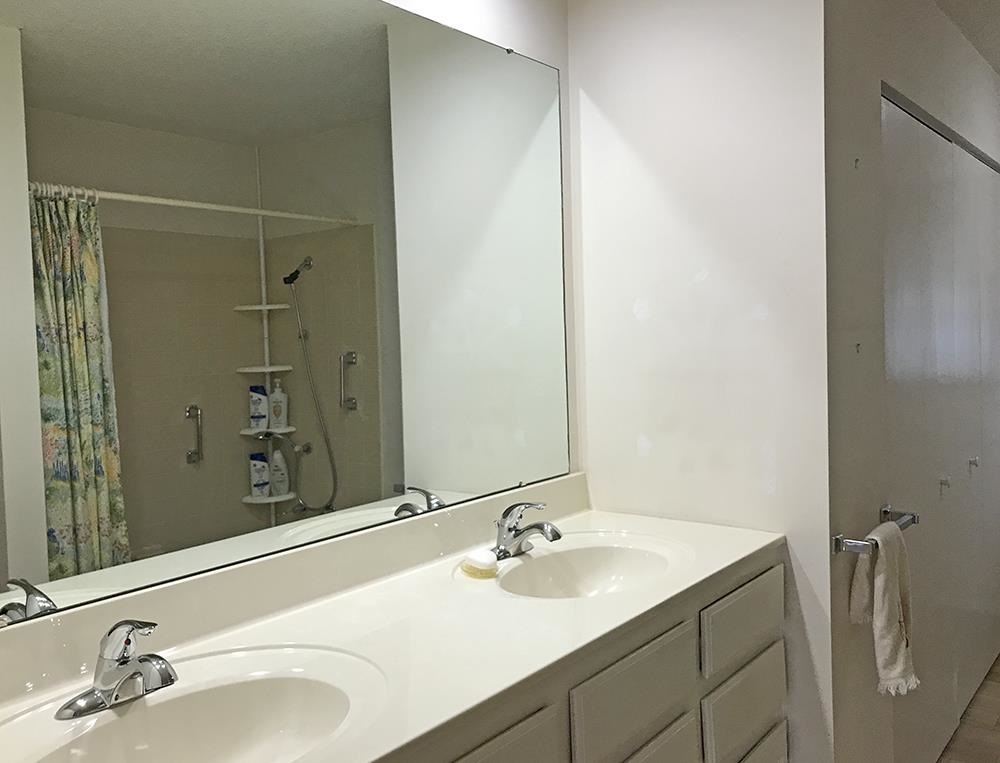 735 Petoskey Avenue Unit: Unit# 11