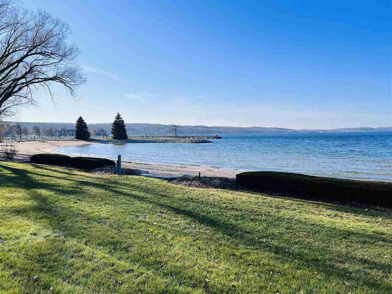 300 Front Street Unit: 103