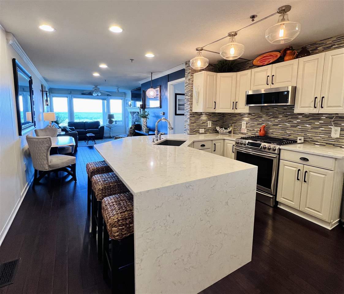 300 Front Street Unit: 103