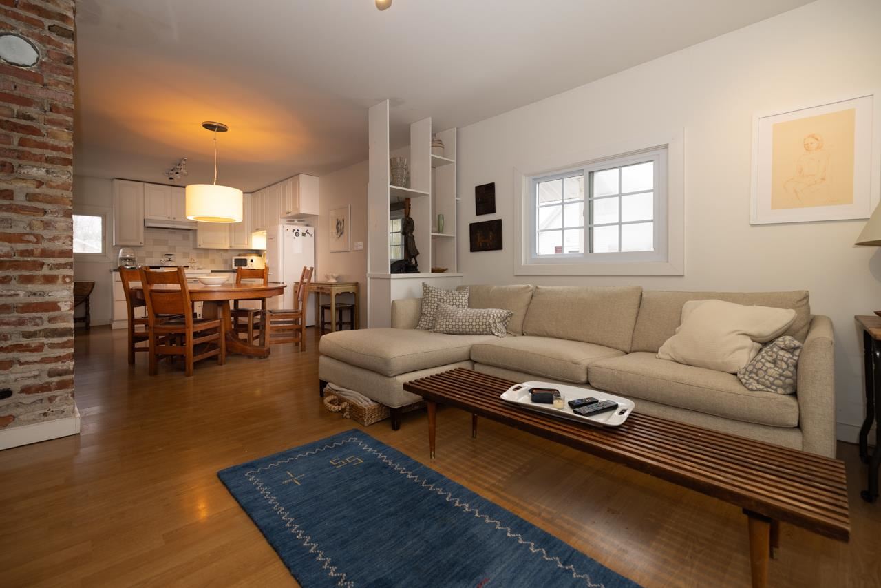 213 E Garfield Avenue