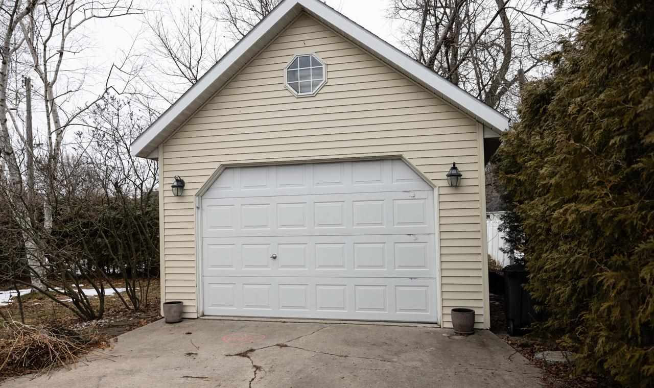 213 E Garfield Avenue