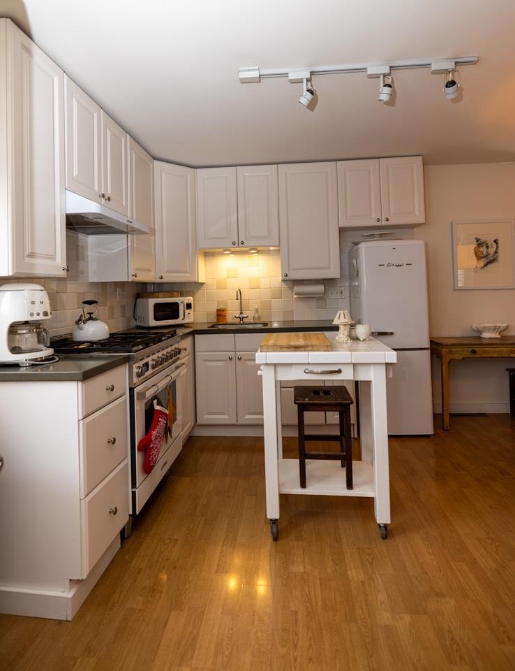 213 E Garfield Avenue