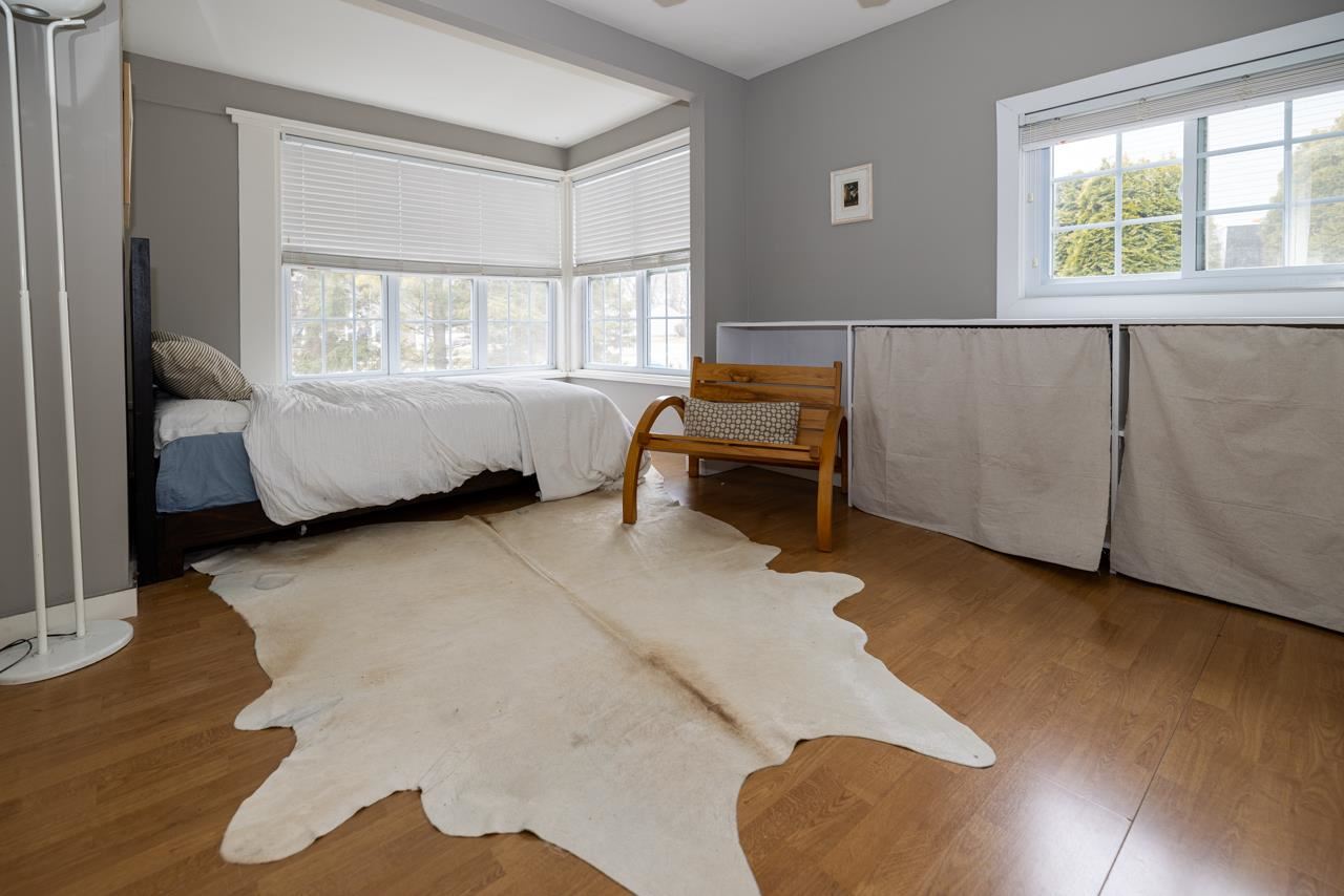 213 E Garfield Avenue