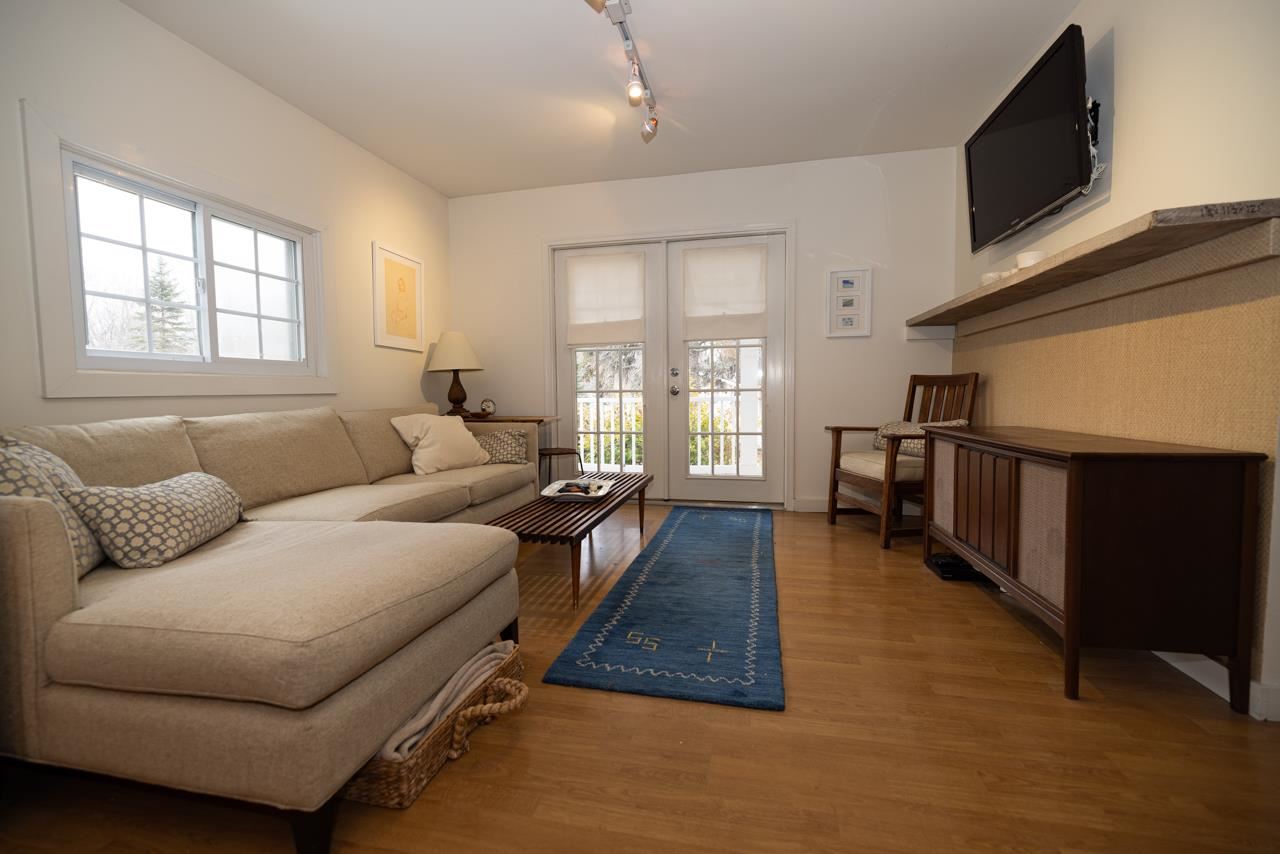 213 E Garfield Avenue