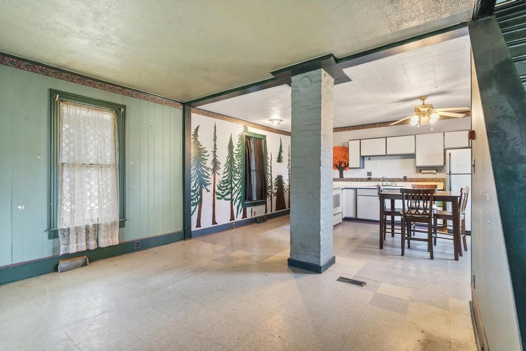 7552 Rogers Road