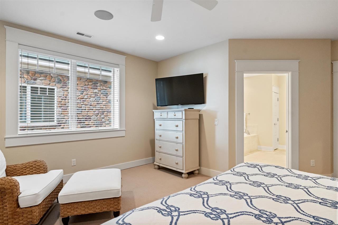 870 Pointe Drive Unit: 61