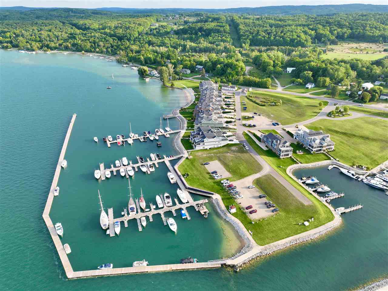 870 Pointe Drive Unit: 61