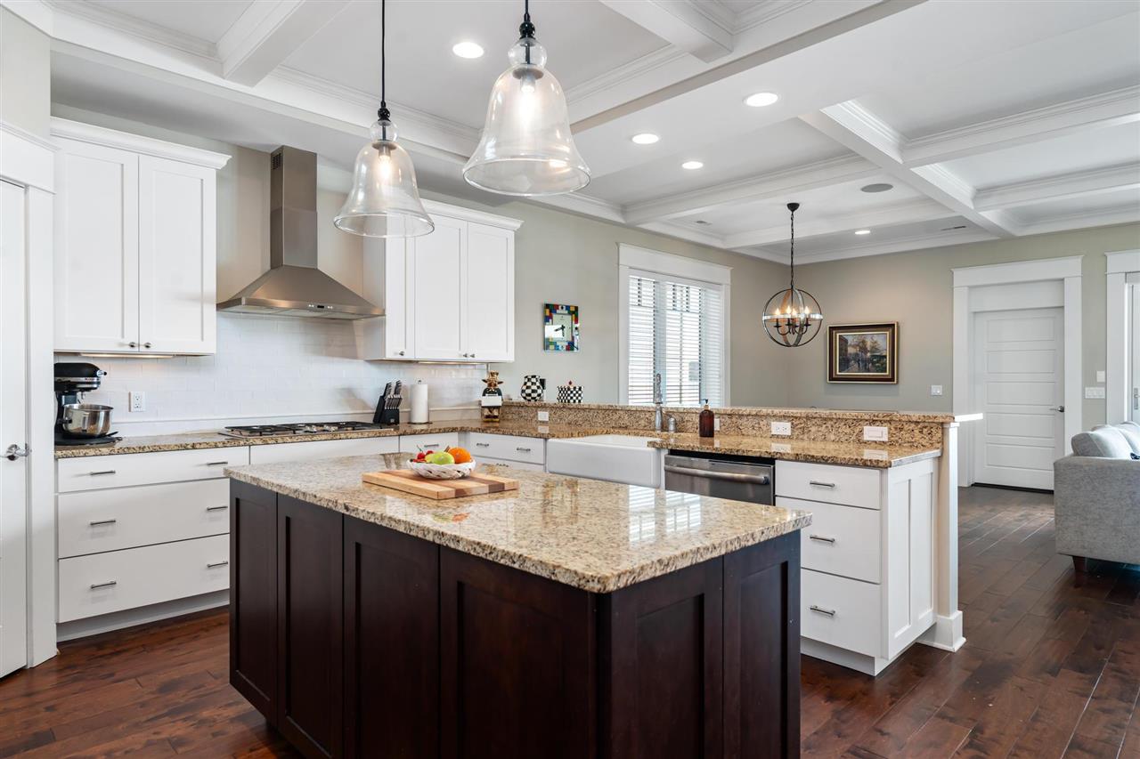 870 Pointe Drive Unit: 61