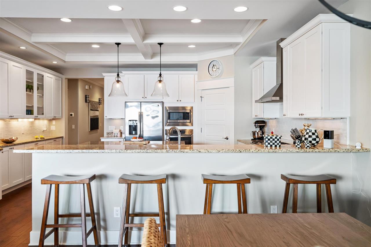 870 Pointe Drive Unit: 61