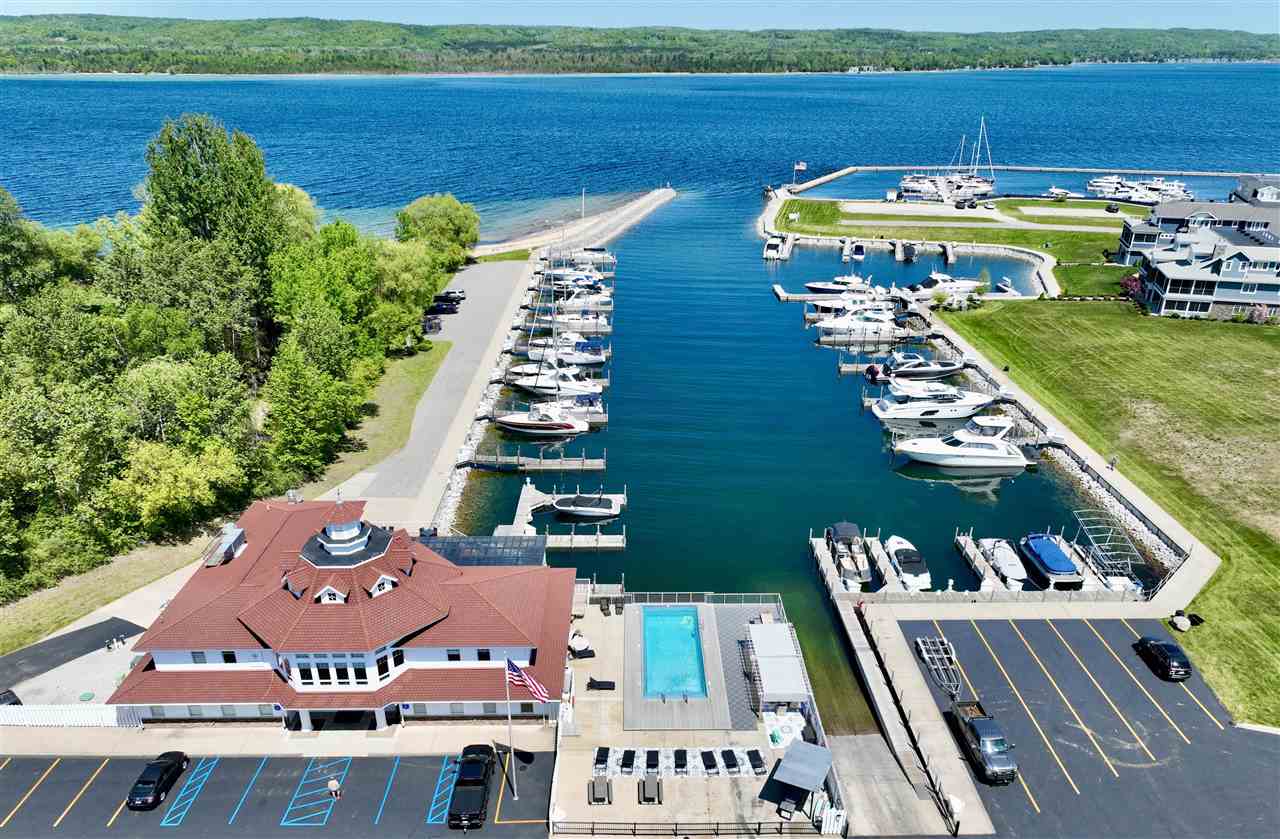 870 Pointe Drive Unit: 61