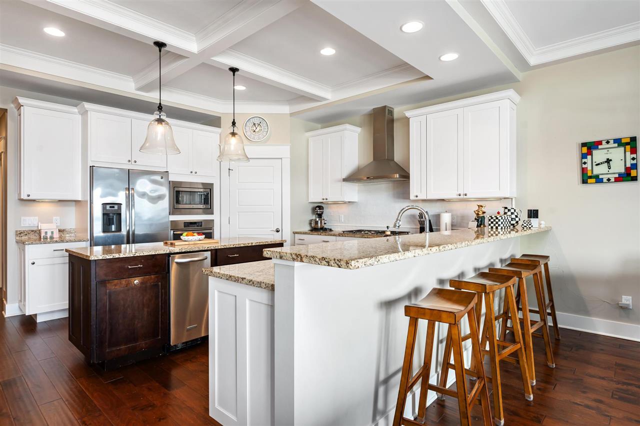 870 Pointe Drive Unit: 61