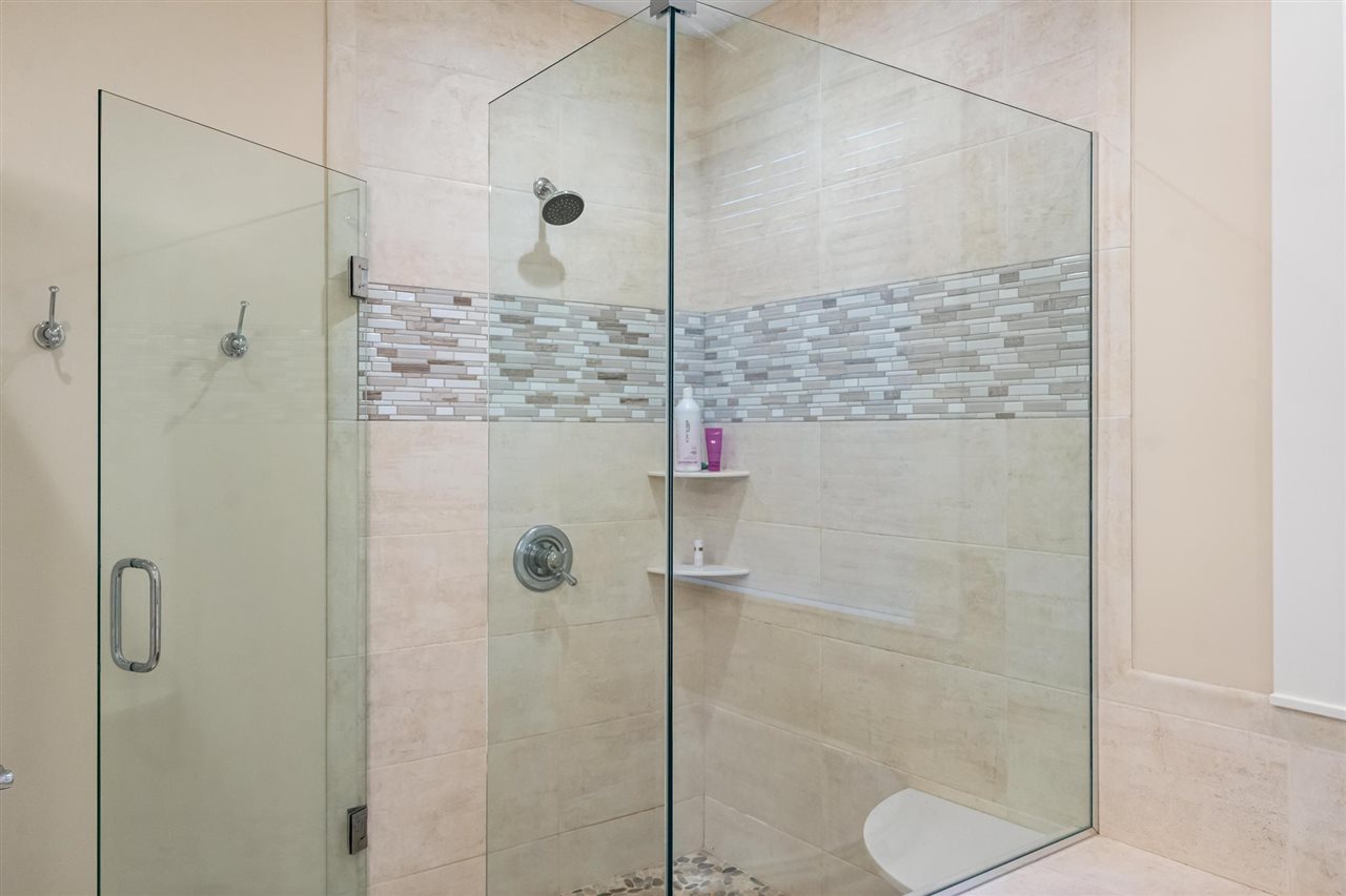 870 Pointe Drive Unit: 61