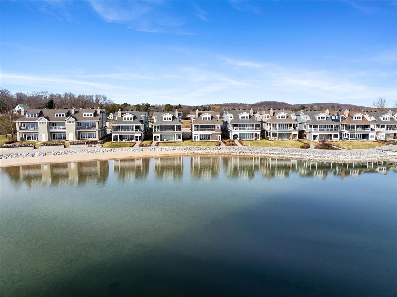 870 Pointe Drive Unit: 61
