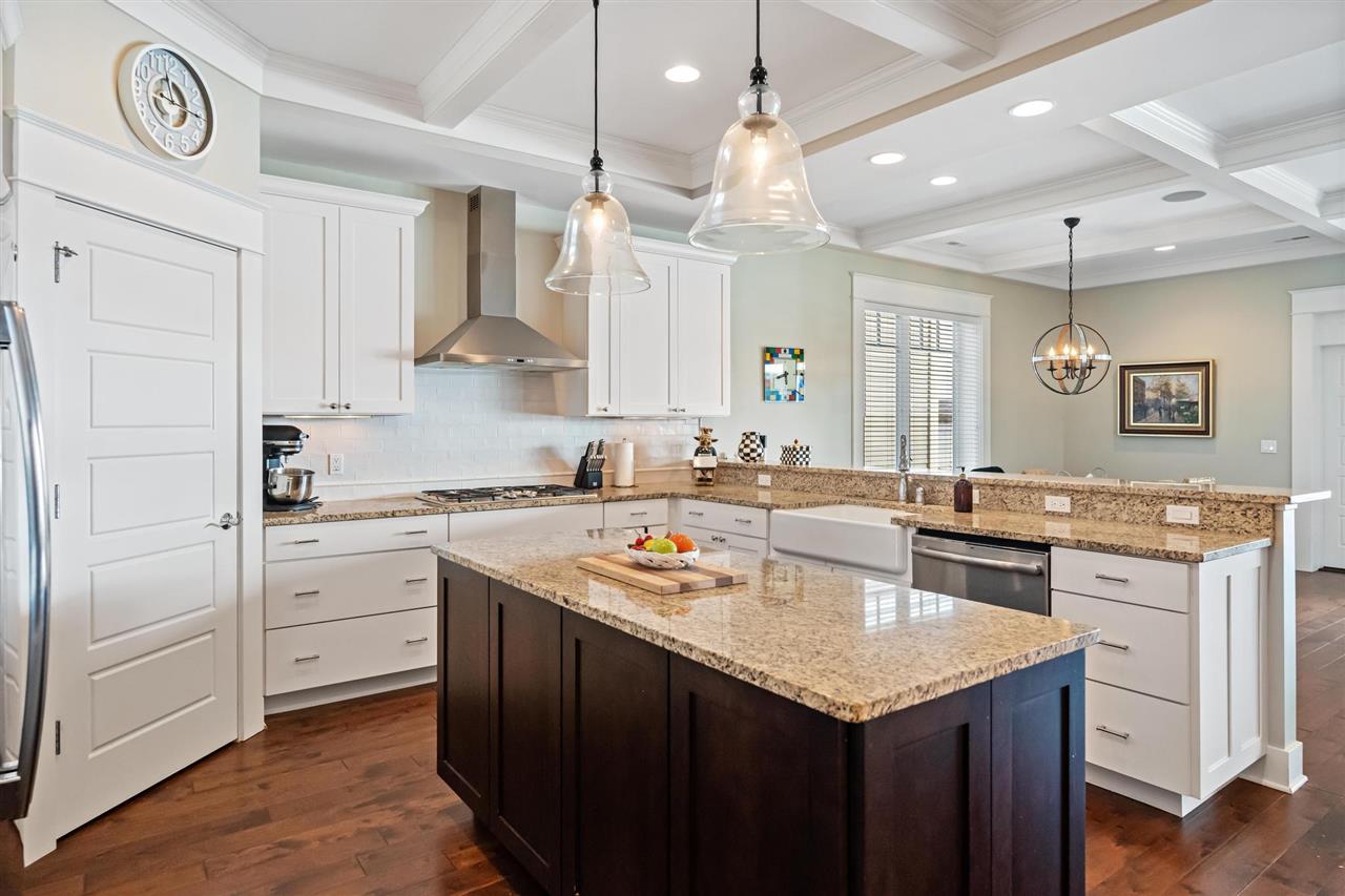 870 Pointe Drive Unit: 61